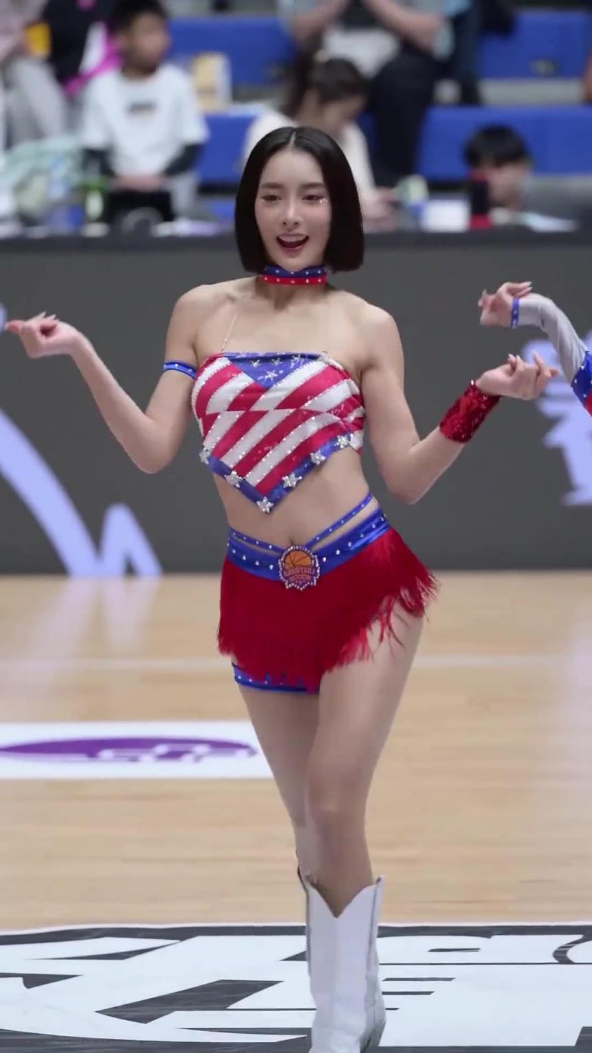 太離譜了 ！幾乎是完美女人！