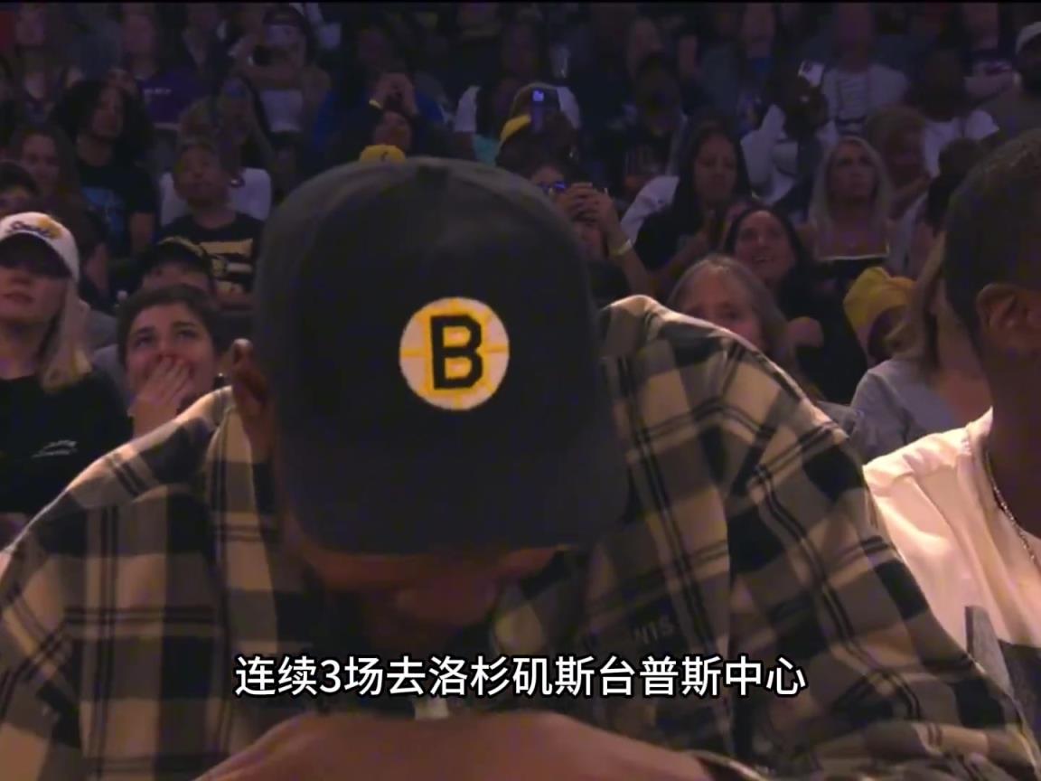 KD凡心大動(dòng)？連續(xù)三場(chǎng)盯梢火花隊(duì)皮衣布林克庫(kù)里‘準(zhǔn)妹夫’上線？