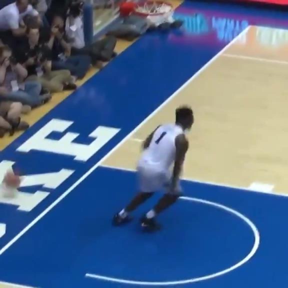 真的很炸裂！錫安大學(xué)時(shí)的球風(fēng)是真勁爆啊